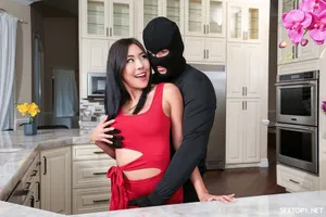 Vật lý trị liệu cho lồn em Karen Yuzuriha vú to