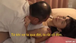 Xịt nước hoa kích dục rồi trả bài bạn của em gái